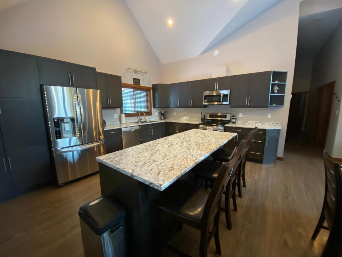 Wolf Den Villa Valemount Dış mekan fotoğraf