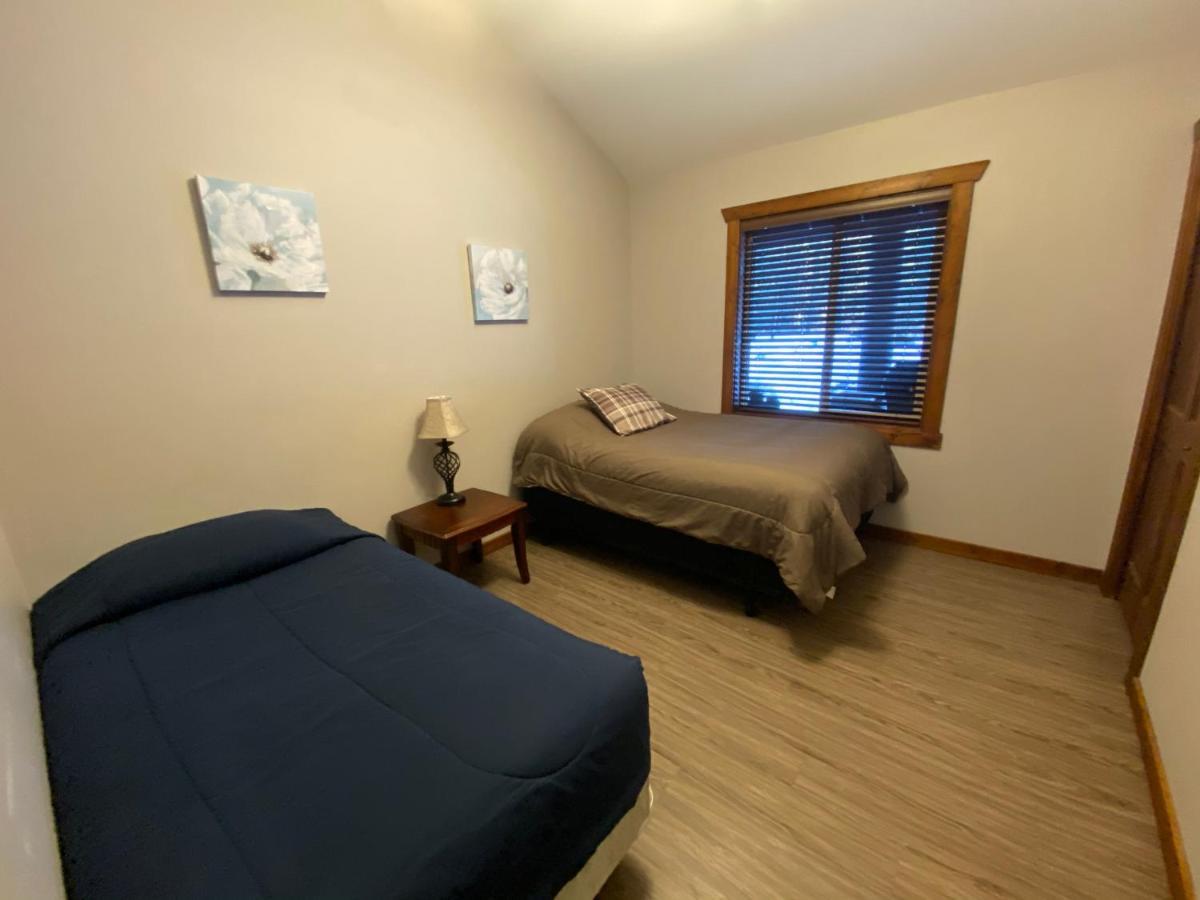 Wolf Den Villa Valemount Dış mekan fotoğraf